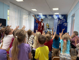 Шоу мыльных пузырей Шоу мыльных пузырей.